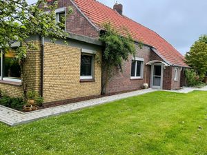 23341706-Ferienhaus-4-Friederikensiel-300x225-5