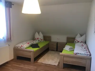 Schlafzimmer 2