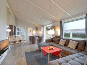 23724947-Ferienhaus-12-Friedrichskoog-300x225-2