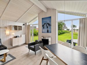 23731036-Ferienhaus-4-Friedrichskoog-300x225-3