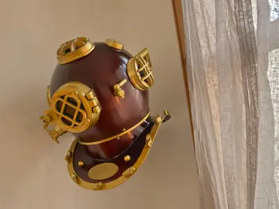 Helm fürs Wohnzimmer