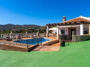 23058191-Ferienhaus-4-Frigiliana-300x225-3