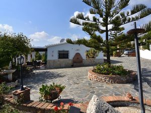 23058633-Ferienhaus-4-Frigiliana-300x225-3