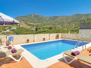 23765571-Ferienhaus-4-Frigiliana-300x225-4