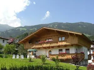 Ferienhaus für 12 Personen in Fügen