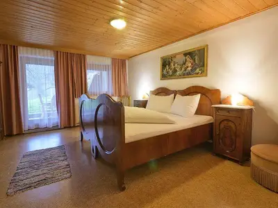 Zillertal-Fuegen-Haus-Thoma-Huber-Schlafzimmer