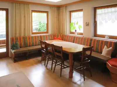 DiningRoom