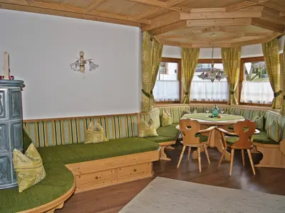 Bauernstube mit gemütlichem Erker