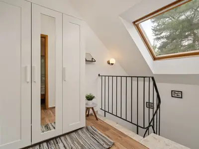 Ferienhaus Waldblick am Plauer See geräumiger Flur im Obergeschoss