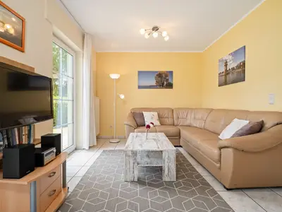 Ferienhaus Schwanensee Ferienpark Lenzer Höh Wohnbereich mit Terrassenzugang