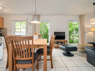 Ferienhaus Zander Fuenfseen offener Wohnbereich