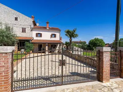 Ferienhaus für 4 Personen (70 m²) in Funtana 1/10