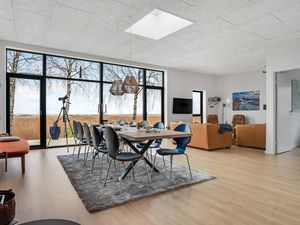 23760714-Ferienhaus-8-Fur-300x225-3