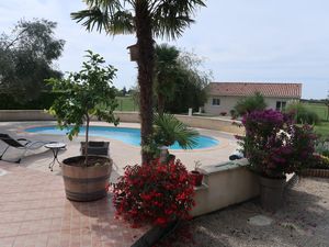 23524909-Ferienhaus-4-Gaillac-300x225-5