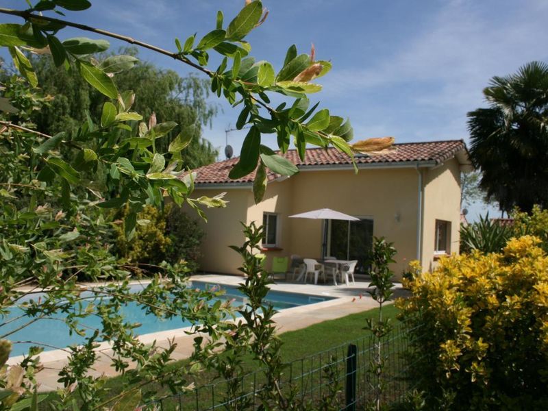 23524587-Ferienhaus-4-Gaillac-800x600-0