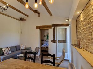 24046034-Ferienhaus-2-Gaillac-300x225-4