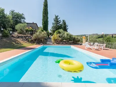 PoolOfHouse