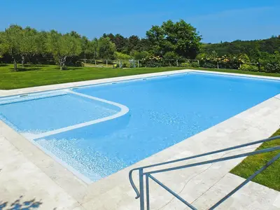 PoolOfHouse