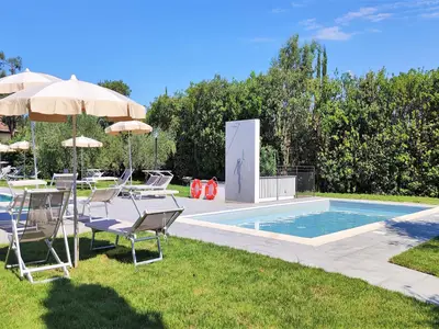 PoolOfHouse