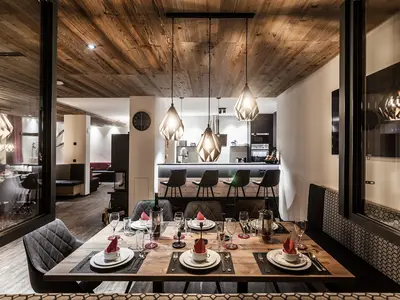 DiningRoom