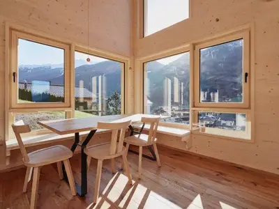 Haus Motta Wohn-Esszimmer