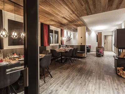 DiningRoom