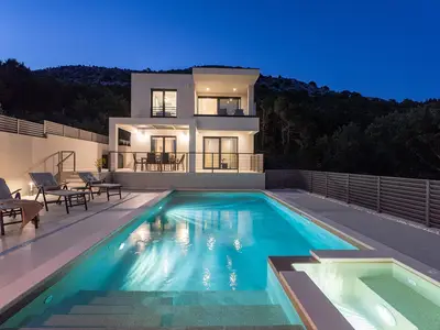 Villa Hillside Paradise mit atemberaubender Aussicht auf den Cetina-Fluss-Canyon
