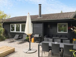 24018384-Ferienhaus-8-Gedser-300x225-1