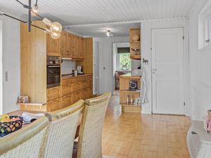 24018384-Ferienhaus-8-Gedser-300x225-4