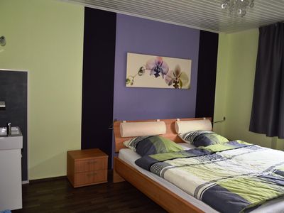 Schlafbereich. 1. Etage, Doppelbett in Überlänge 2,00 x 2,20 m