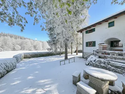 Außenseite Ferienhaus [Winter]