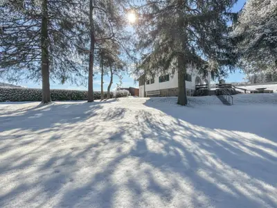 Außenseite Ferienhaus [Winter]