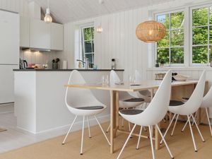 23767834-Ferienhaus-6-Gilleleje-300x225-4