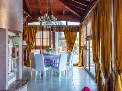 DiningRoom