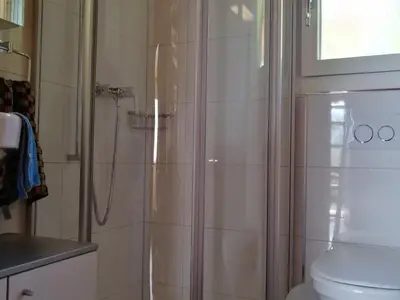 Dusche und WC