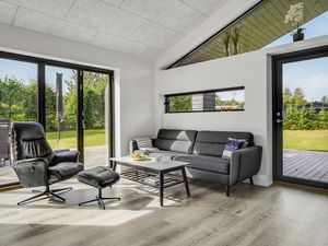 23745917-Ferienhaus-9-Glesborg-300x225-4