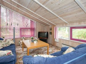 506177-Ferienhaus-8-Glesborg-300x225-1