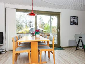 19311674-Ferienhaus-6-Glesborg-300x225-4