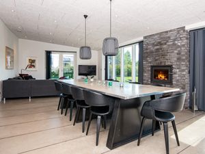 21618075-Ferienhaus-6-Glesborg-300x225-3