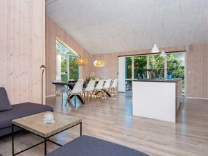 21672863-Ferienhaus-12-Glesborg-300x225-2