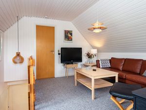 22668651-Ferienhaus-6-Glesborg-300x225-3