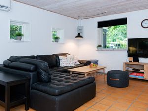 22630919-Ferienhaus-6-Glesborg-300x225-1