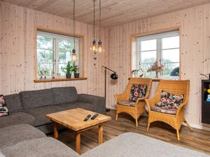 22048539-Ferienhaus-10-Glesborg-300x225-2