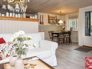 23456989-Ferienhaus-4-Glesborg-300x225-5