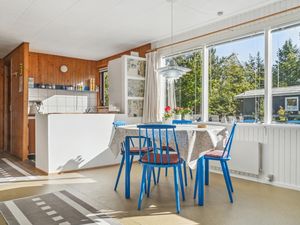 23724102-Ferienhaus-4-Glesborg-300x225-5