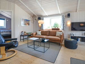 23726706-Ferienhaus-8-Glesborg-300x225-2