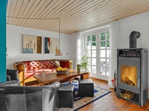 23709019-Ferienhaus-8-Glesborg-300x225-1