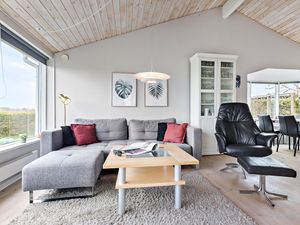 23727001-Ferienhaus-7-Glesborg-300x225-3