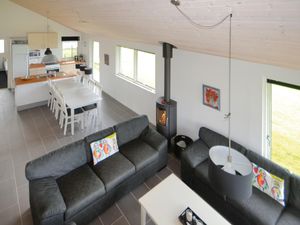 23727721-Ferienhaus-8-Glesborg-300x225-2