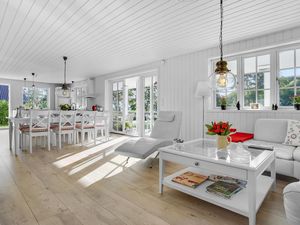 23741299-Ferienhaus-6-Glesborg-300x225-3